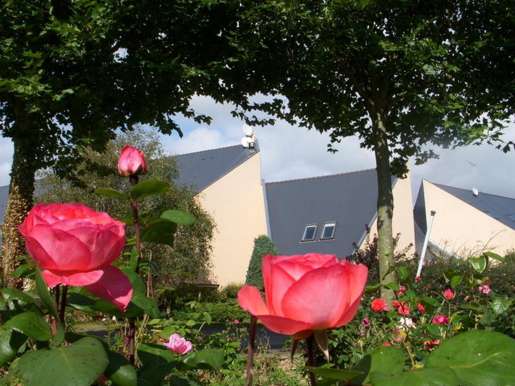 Au Relais De L'Oust Hotel Lanouee Exterior photo